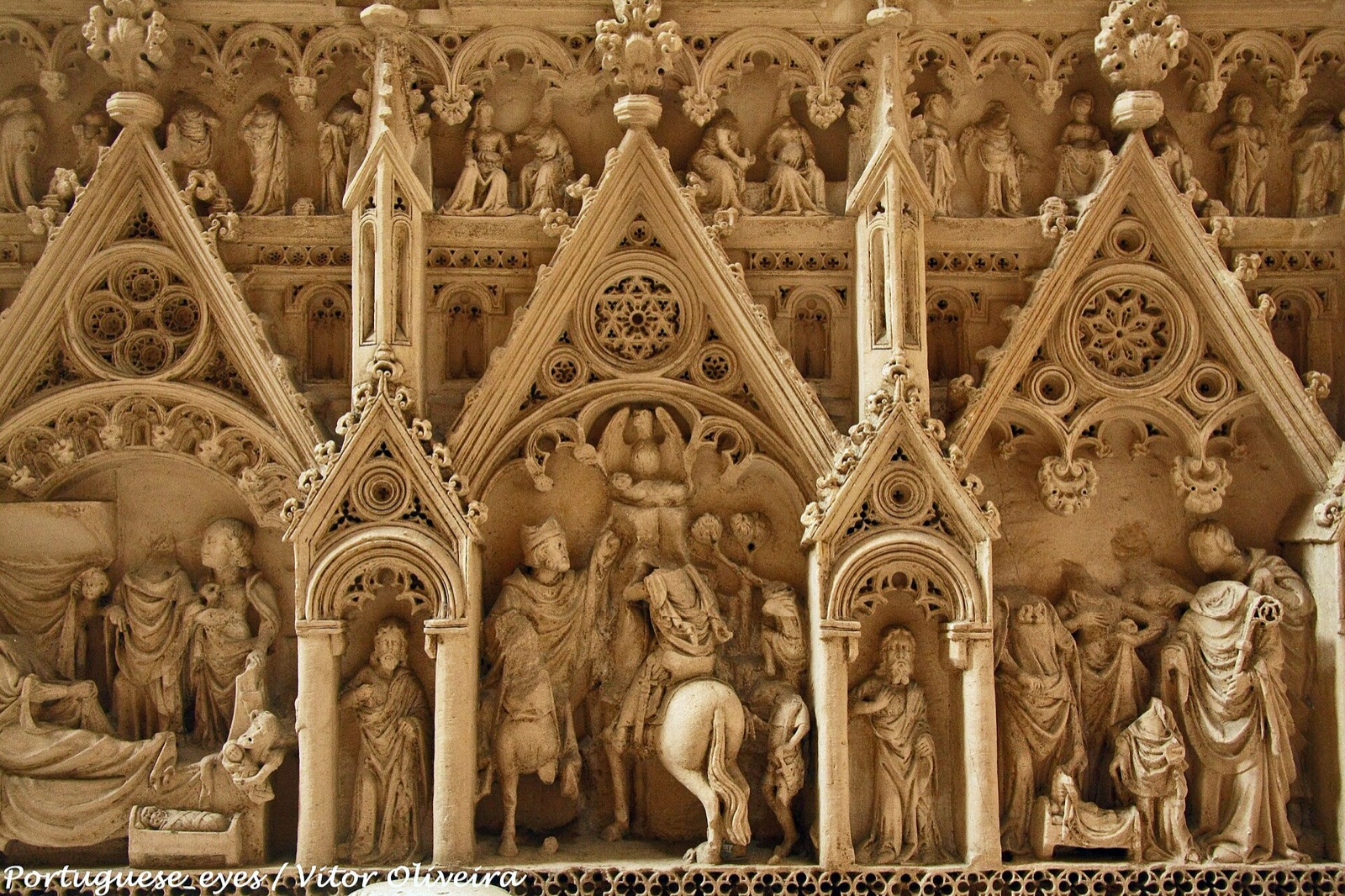 Claustro do Mosteiro de Alcoba&ccedil;a